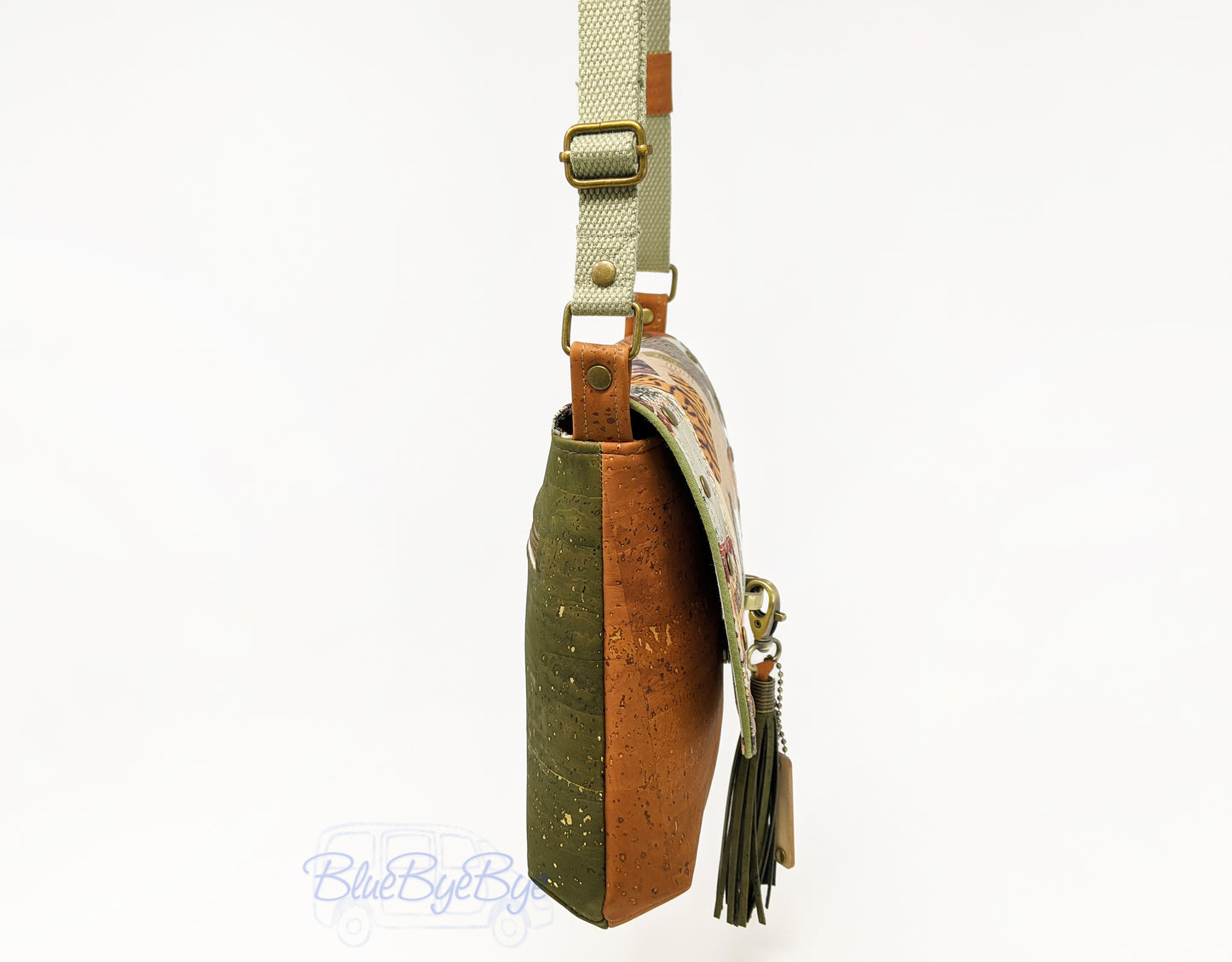 Cork Crossbody Bag with Wristlet Key Fob