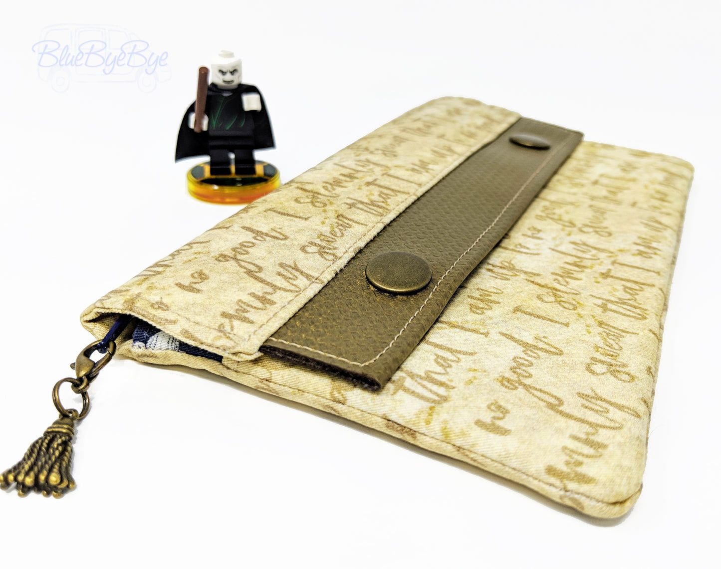 Minimalist Slimline Wallet with Gold Trim