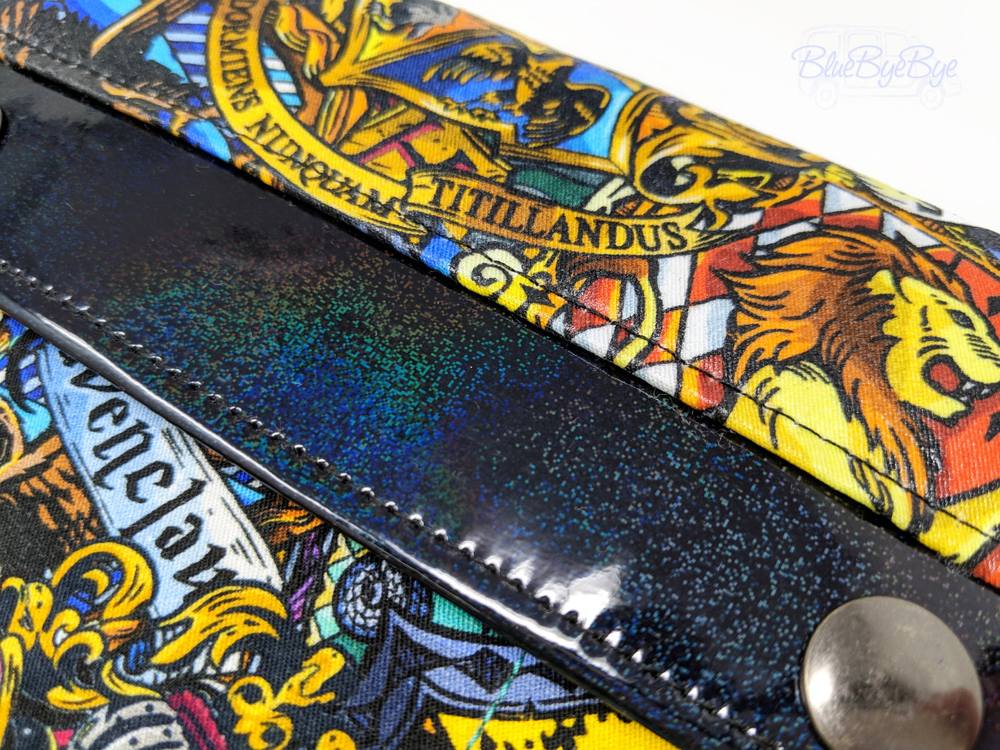 Slimline Minimalist Wallet (that still holds a lot)