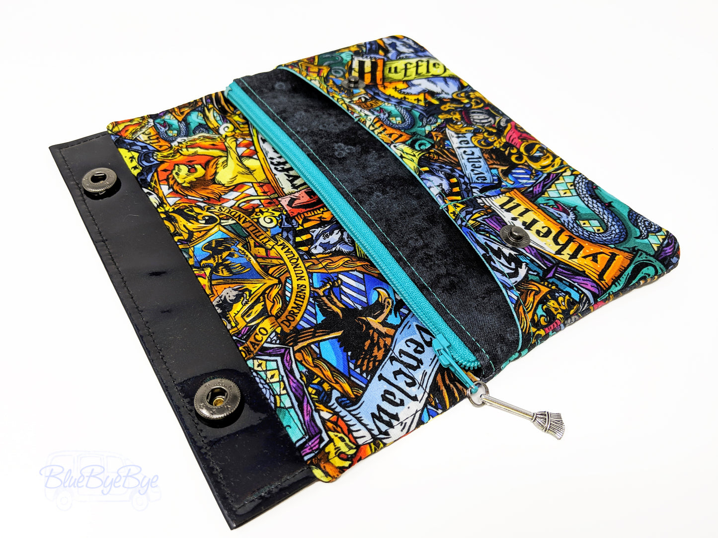 Slimline Minimalist Wallet (that still holds a lot)