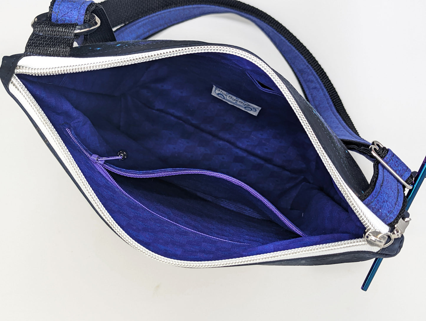 Snowflake Design Crossbody Bag